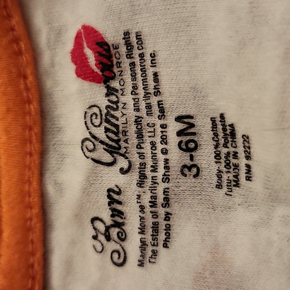 Marilyn Munroe long sleeve onesie/bodysuit with bum ruffles - Picture 3 of 5